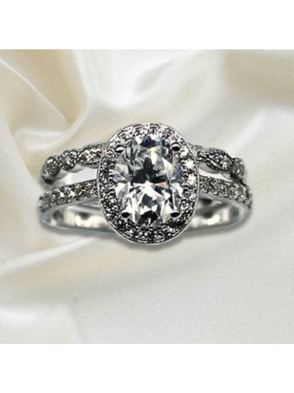 Oval-Shaped Halo Moissanite 1.5 CT Cubic Zirconia Wedding Set Ring Silver 9 NWT
